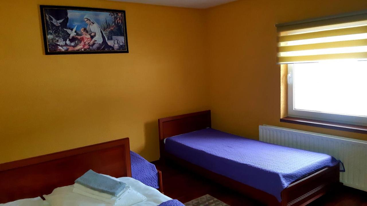 Dacha Podobovets 127 Hotel Екстериор снимка