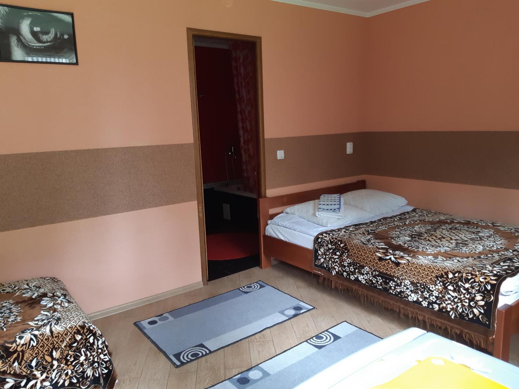 Dacha Podobovets 127 Hotel Стая снимка